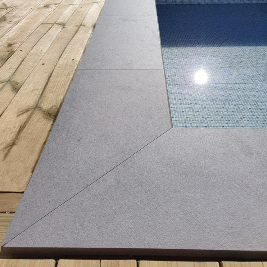 Poolkantsten Ecostone Dark Limegrey Hörn | Stenbolaget.