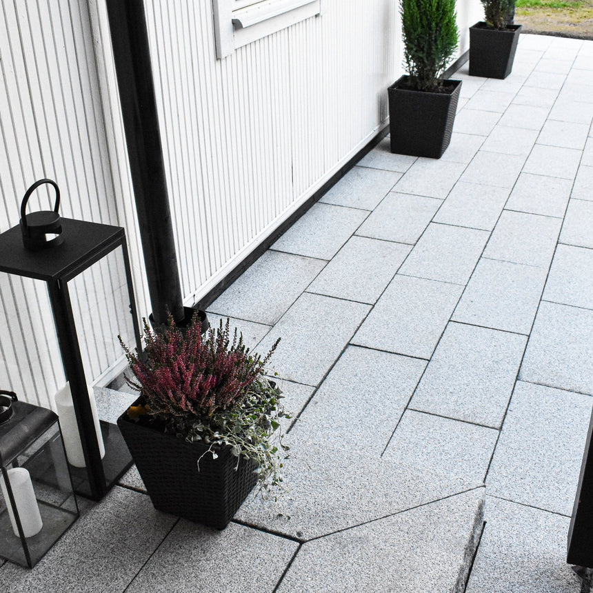Granithäll Bergama Grå 500x250x20 - Stenbolaget