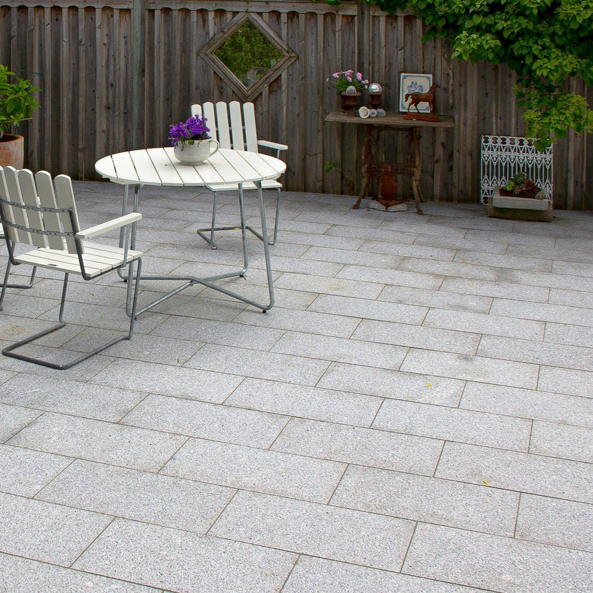 Granithäll Bergama Grå 600x300x30 - Stenbolaget