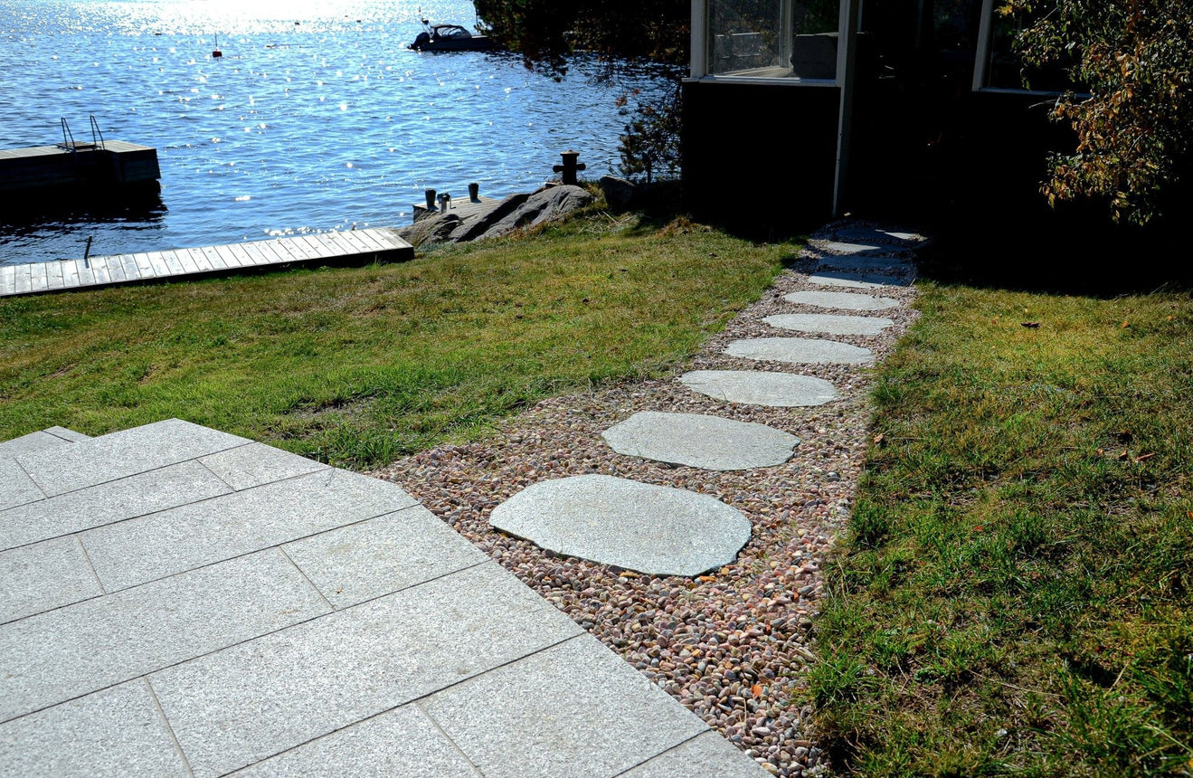 Granithäll Bergama Grå 600x300x30 - Stenbolaget