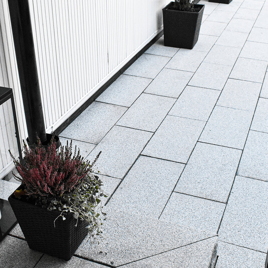 Granithäll Bergama Grå 600x300x80 - Stenbolaget