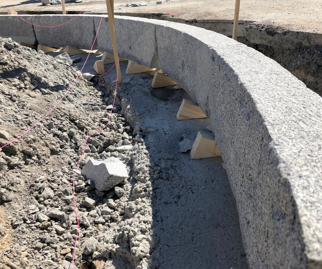 Granitkantsten Bergama RV4 Grå Radie 1,0 500 - 1100 - Stenbolaget