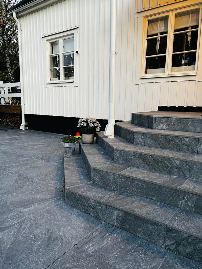 Granitkeramik Marstrand Svart 597x597x20 - Stenbolaget