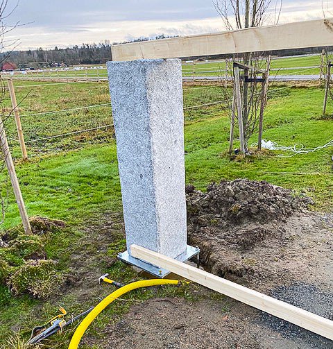 Granitstolpe Bergama Grå Modern 1700x300x300 - Stenbolaget