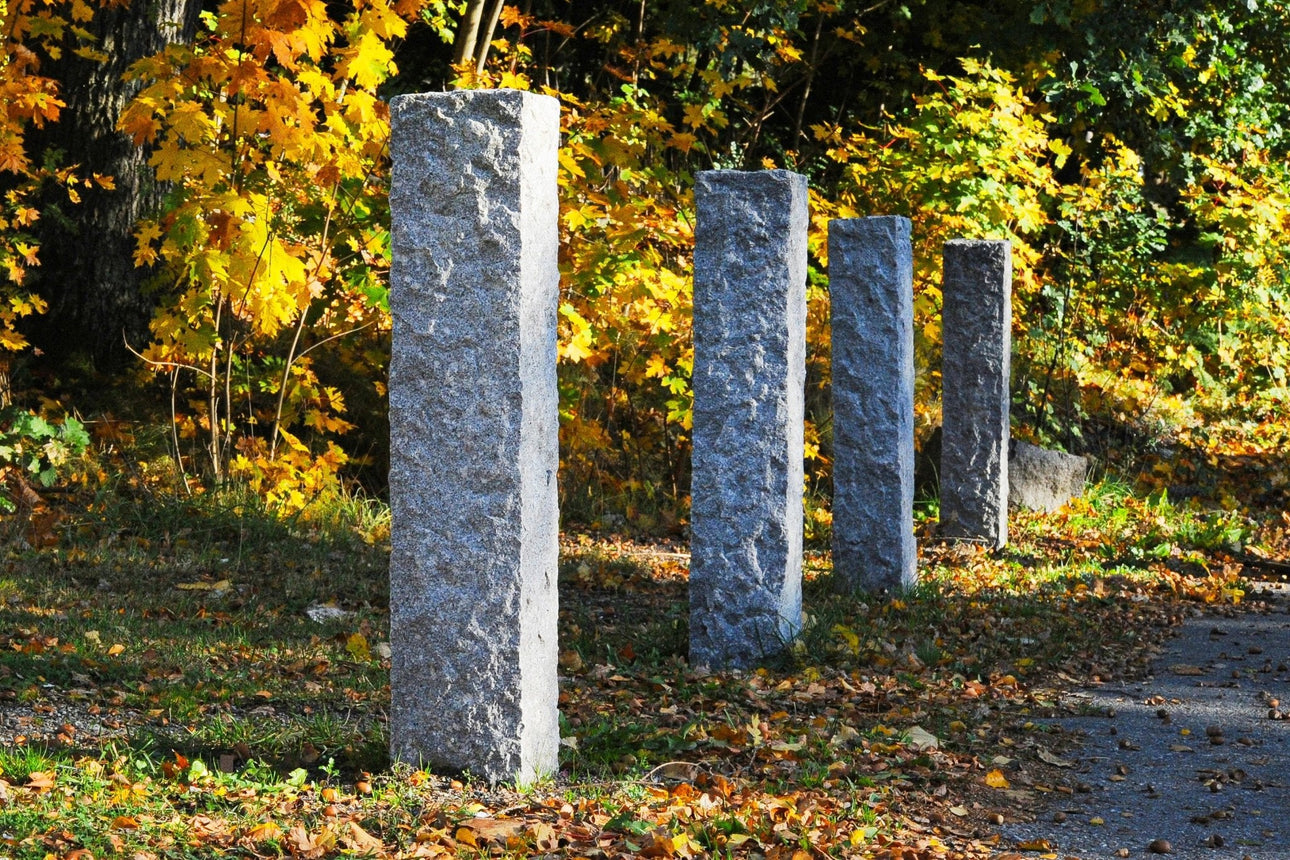 Granitstolpe Bergama Grå Rustik 2300x500x500 - Stenbolaget