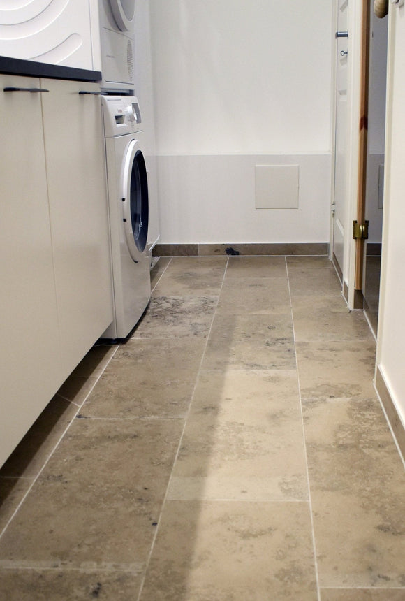 Jurakalksten Slipad Grå/Beige Materialprov - Stenbolaget