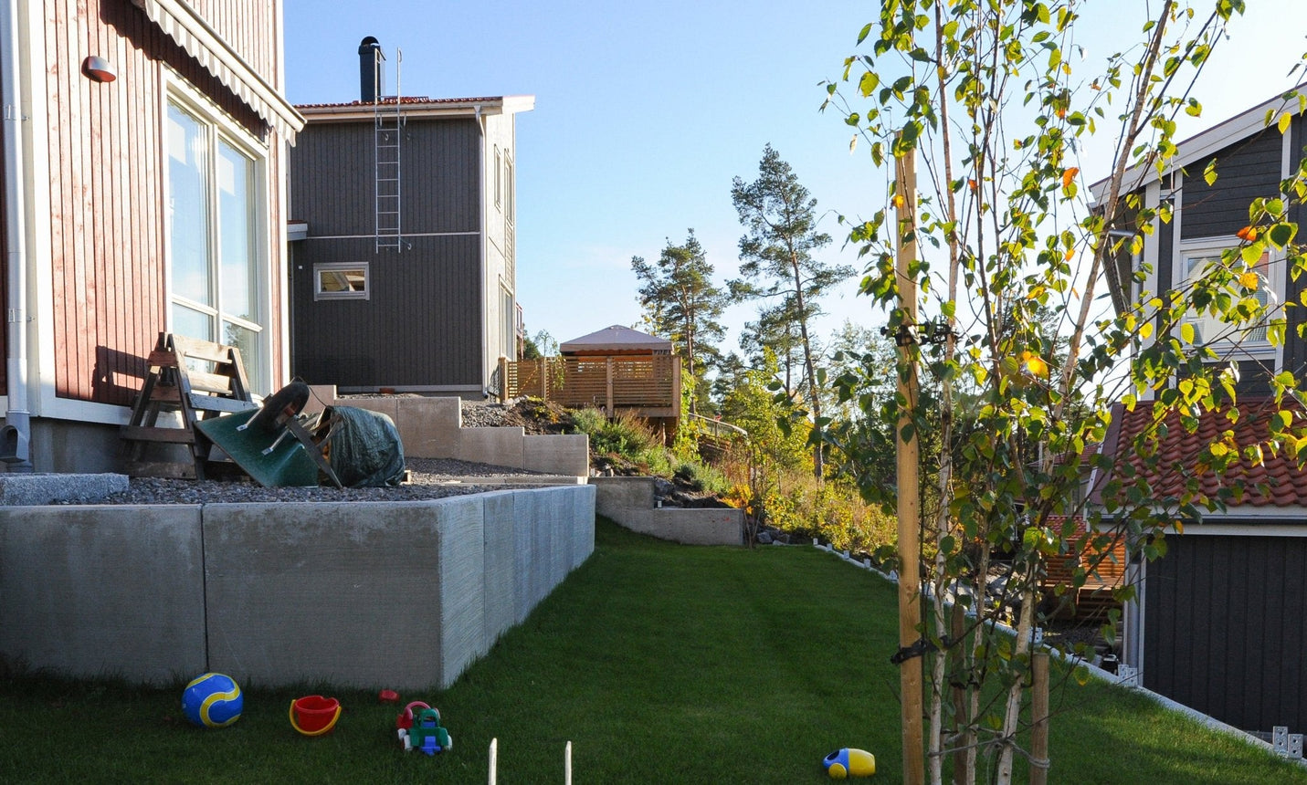 L - Stöd 5 kN Not - Fjäder Hörn Rollad H400 - Stenbolaget