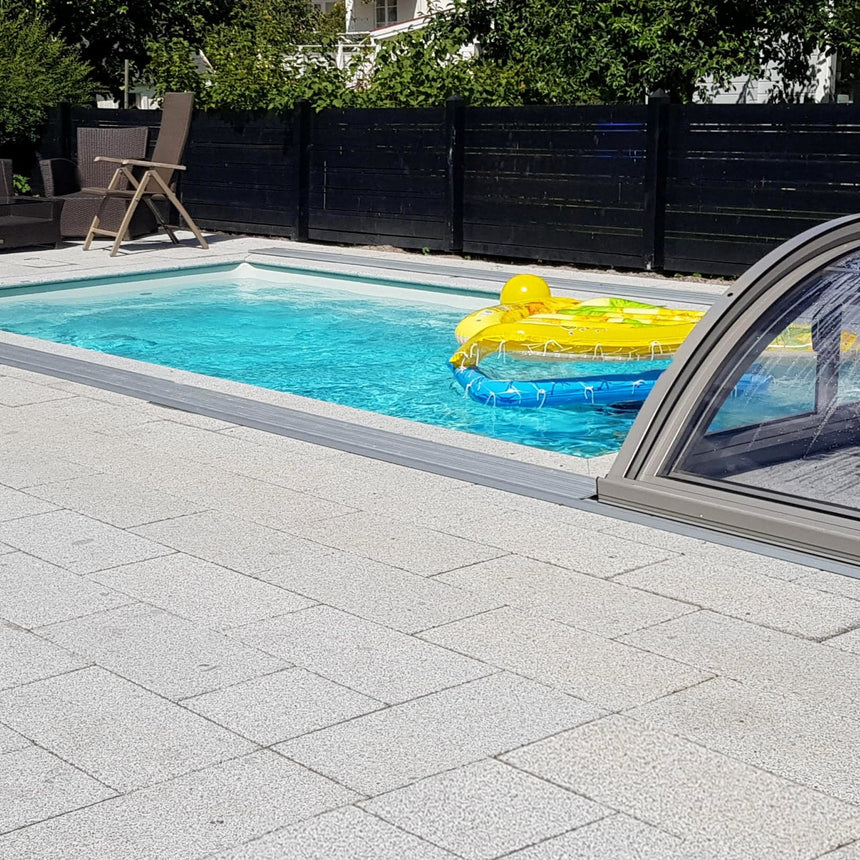 Poolsten Bergama Granit Rak Grå 600x300x30 - Stenbolaget