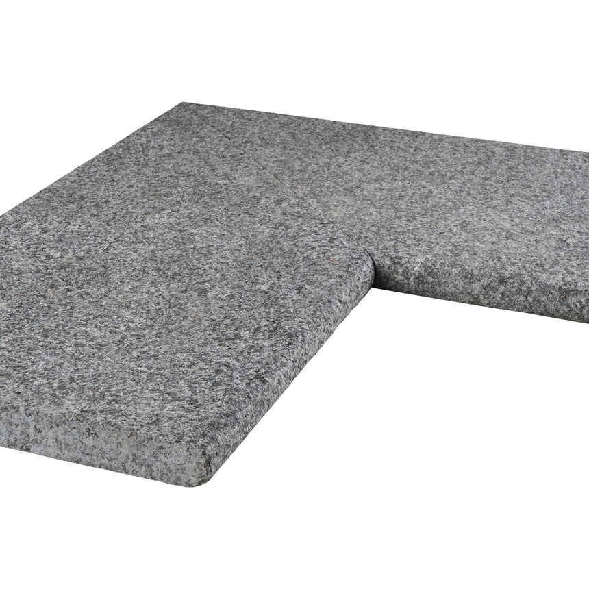 Poolsten Granit Hörn Grafitgrå 500/500x300x30 - Stenbolaget