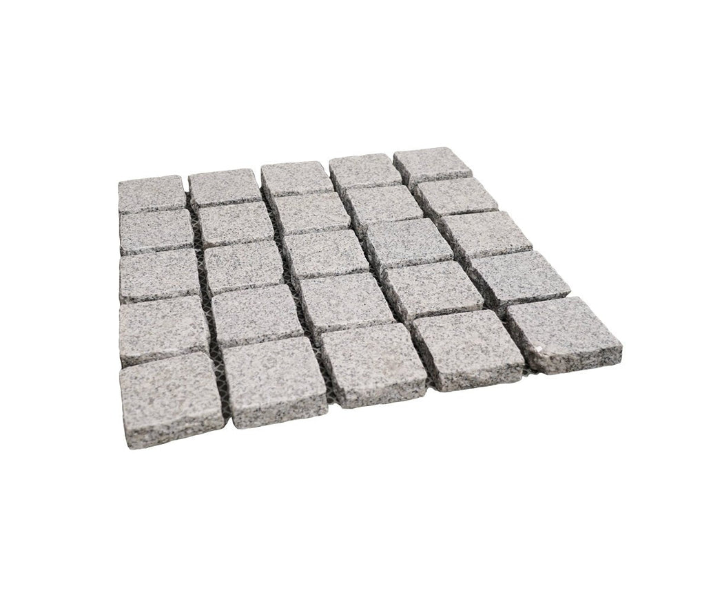 Smågatsten Grå På Nät 500x500x30 - Stenbolaget