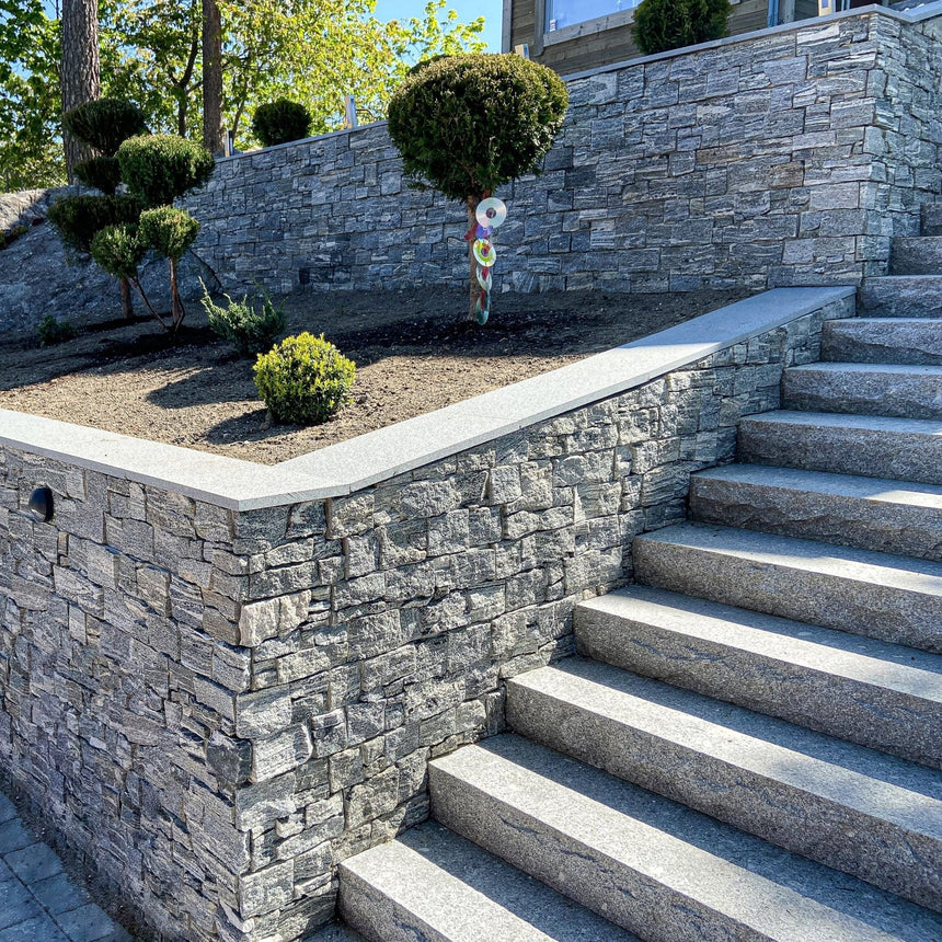 Stentrappa Bergama Granit Premium Grå 1000x350x150 - Stenbolaget