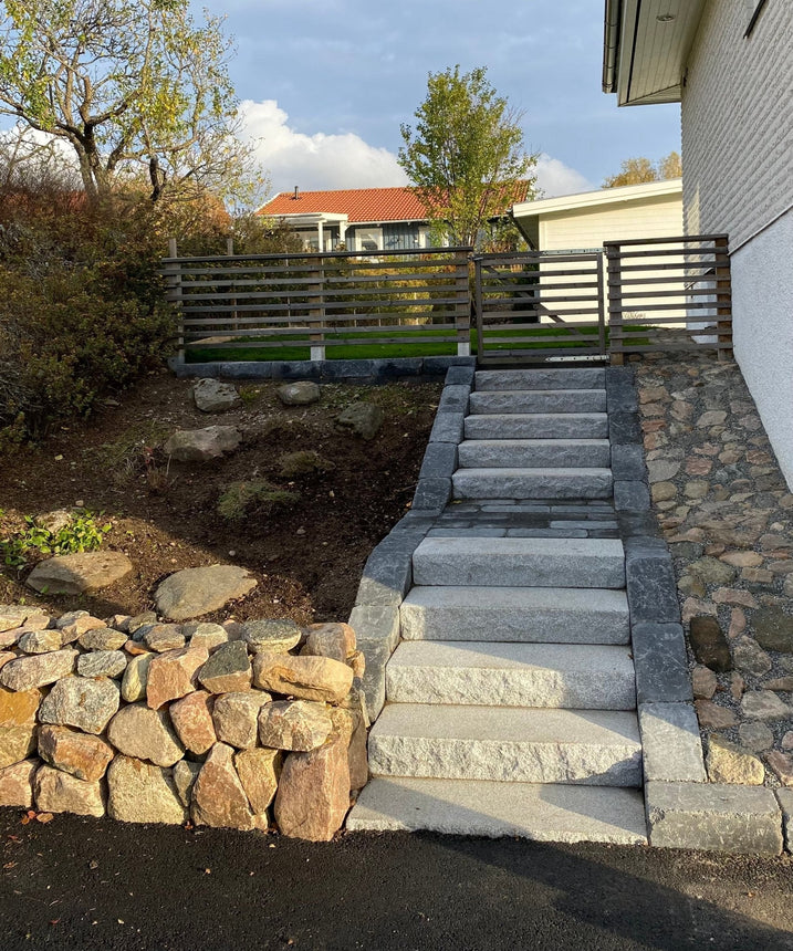 Stentrappa Bergama Granit Premium Grå 1200x350x150 - Stenbolaget