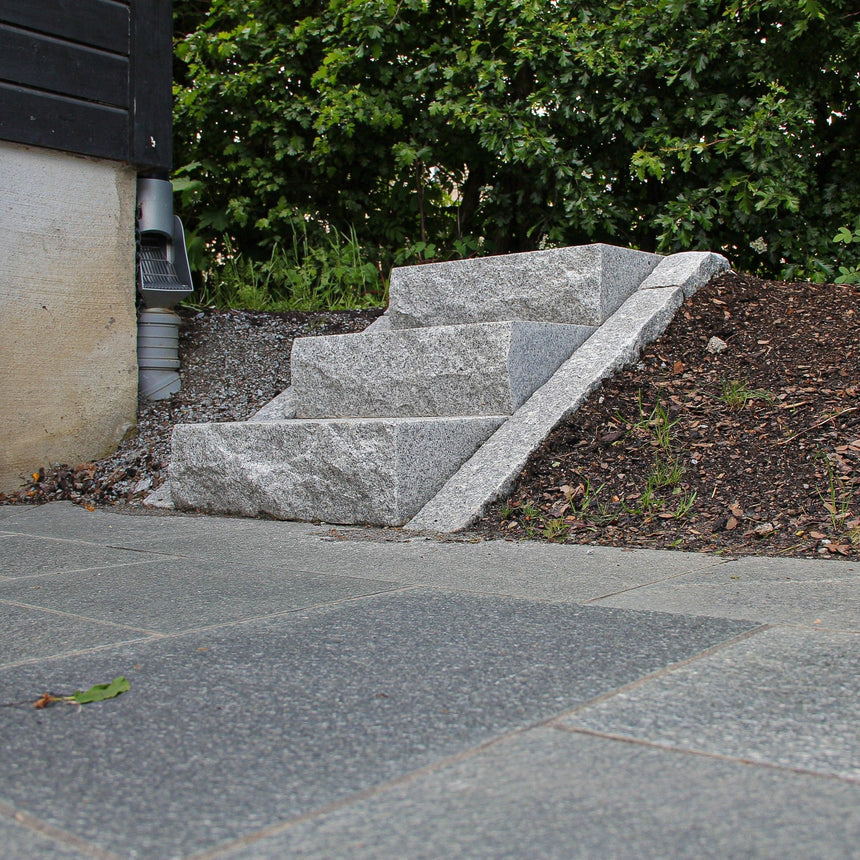 Stentrappa Bergama Granit Premium Grå 500x350x150 - Stenbolaget