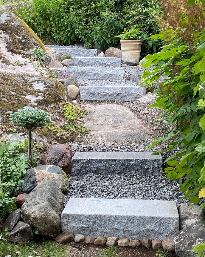 Stentrappa Bergama Granit Premium Grå 500x350x150 - Stenbolaget