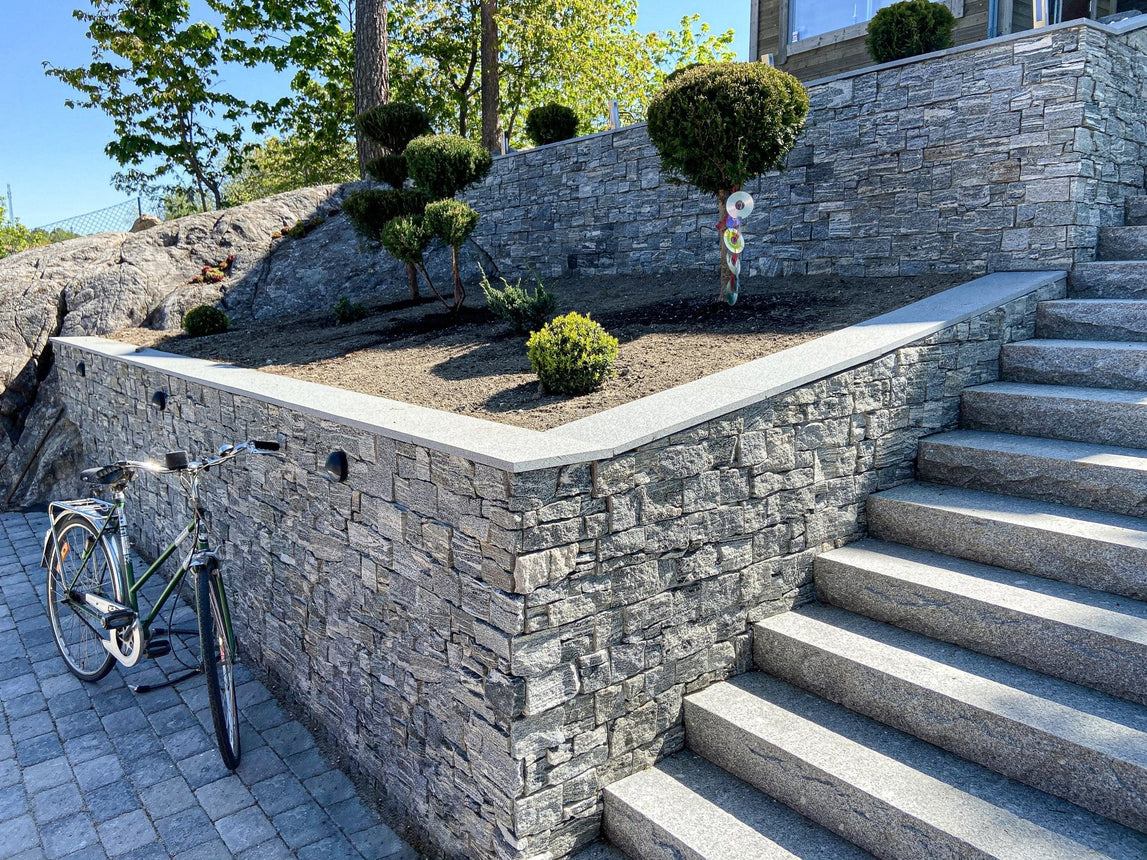 Stentrappa Bergama Granit Villa14 Grå 1000x320x140 - Stenbolaget