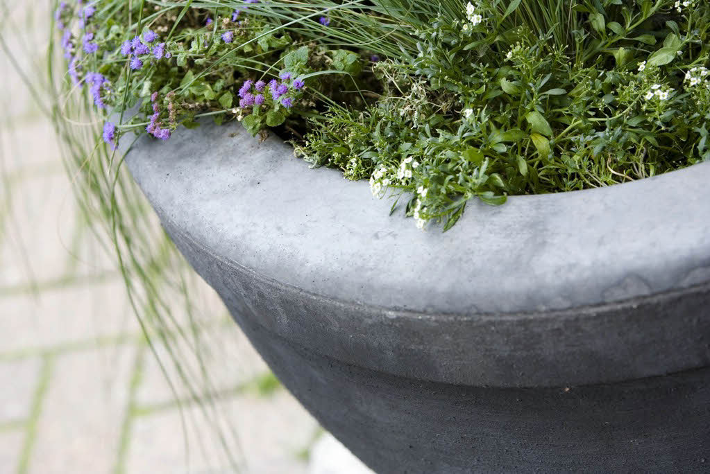 Svenshög Antracit 730x550 Ø730 - Stenbolaget